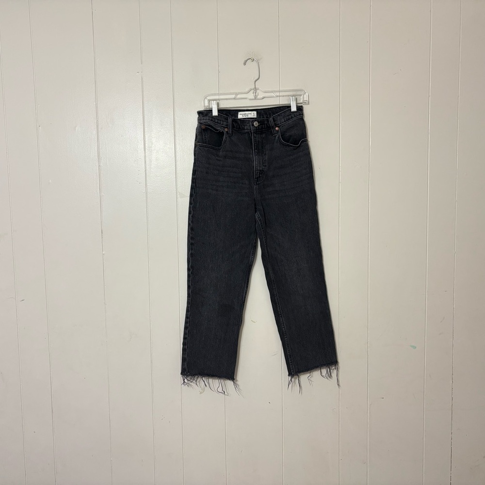 Abercrombie & Fitch The 90’s Straight Ultra High Rise Black Jeans Size 4 Raw Hem